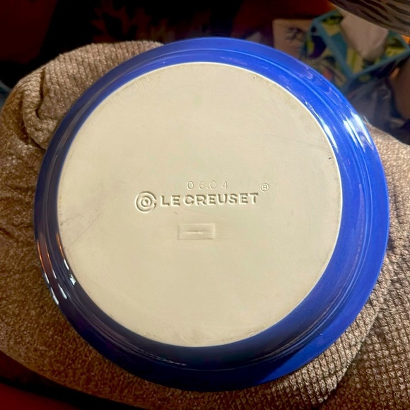 Le Creuset Blue Stoneware Round Baking‎ Dish - Picture 1 of 3